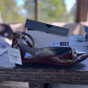 Size 7.5M Worthington flat with strap color Cozette coco